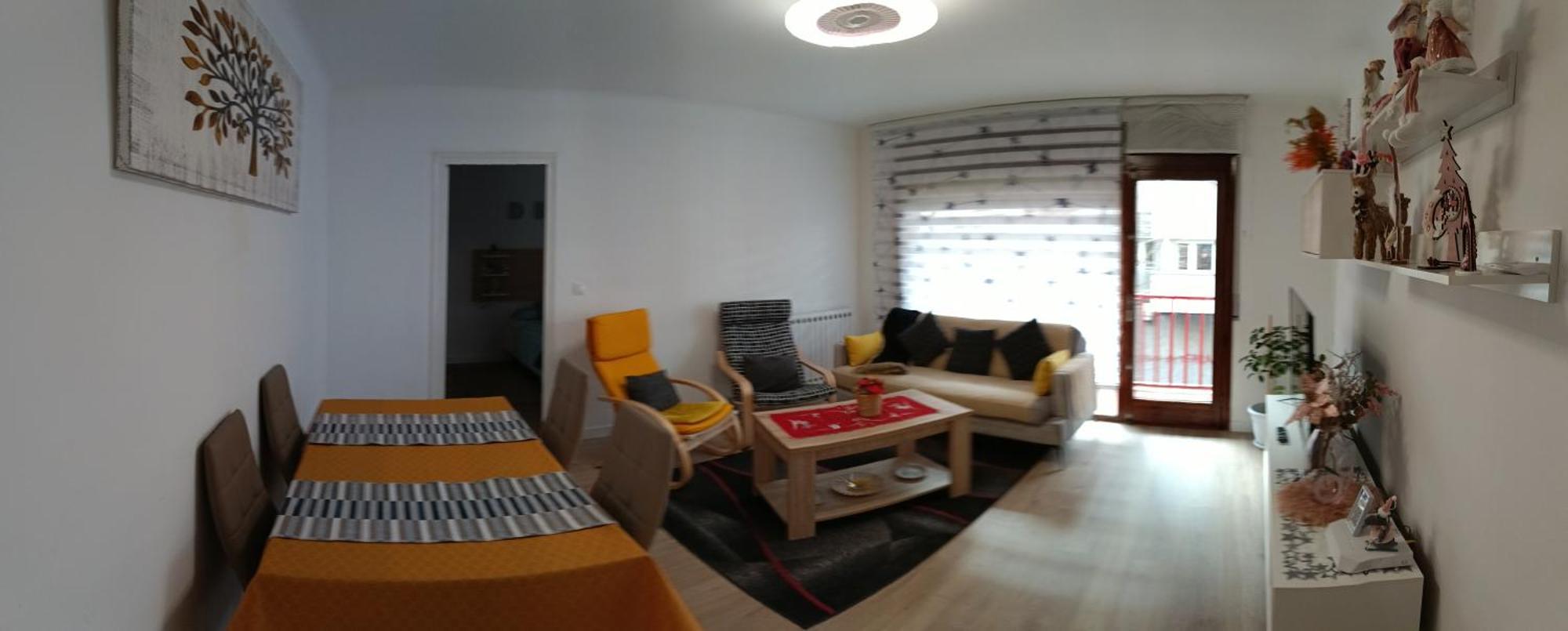 Apartamento Estel La Seu d'Urgell Bagian luar foto