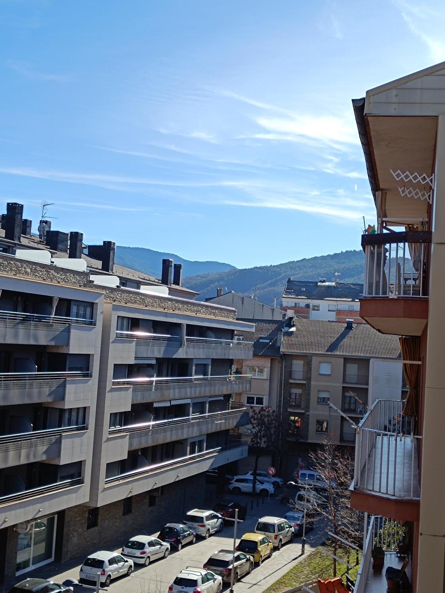 Apartamento Estel La Seu d'Urgell Bagian luar foto