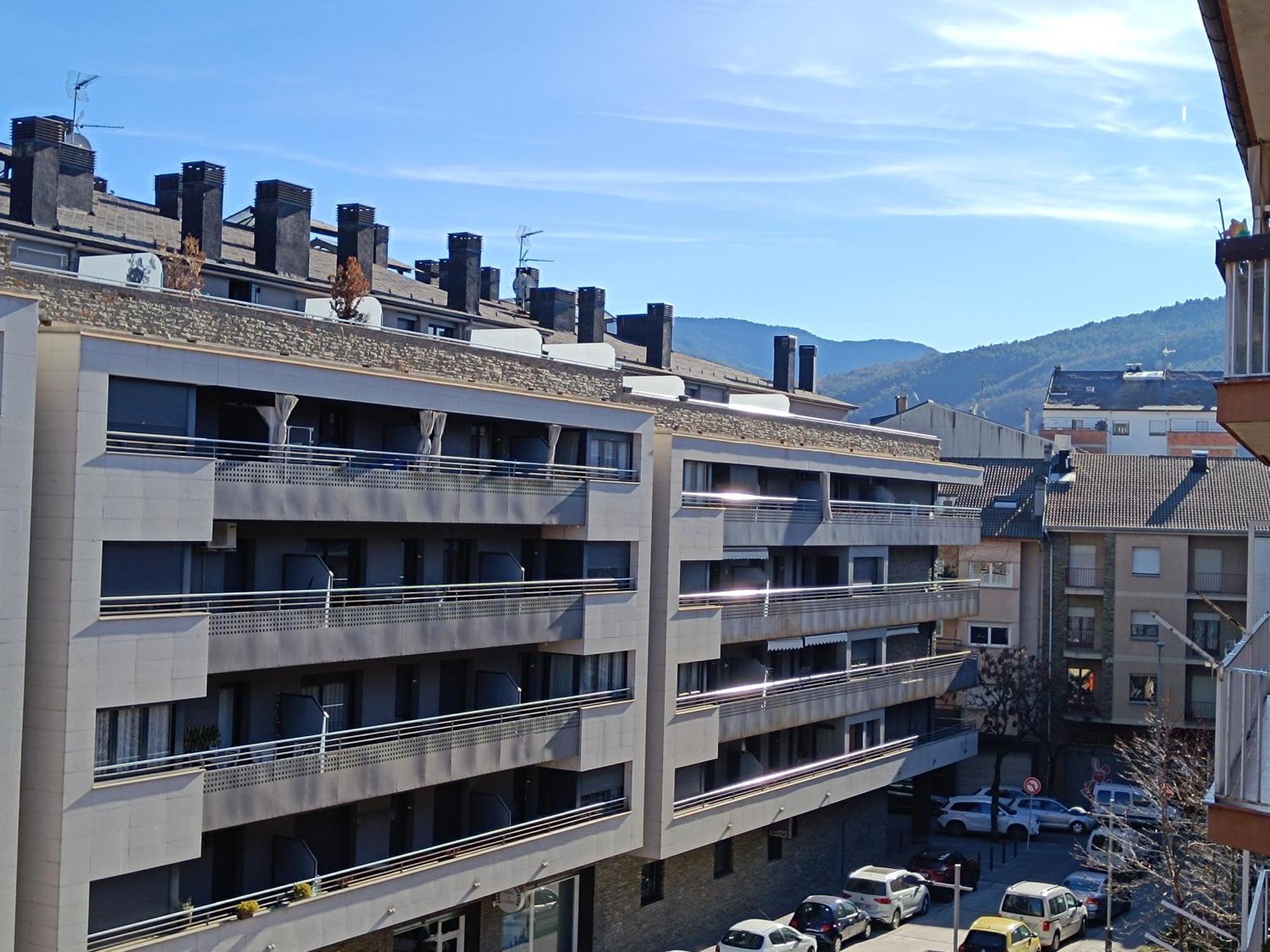 Apartamento Estel La Seu d'Urgell Bagian luar foto